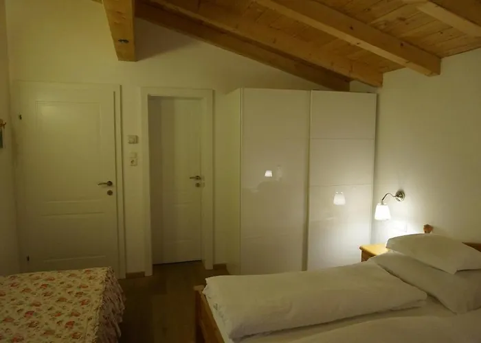 לינה וארוחת בוקר Haus Senoner 4*